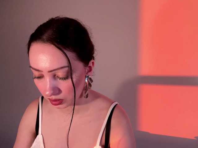 MeowAlika live cam on BongaCams