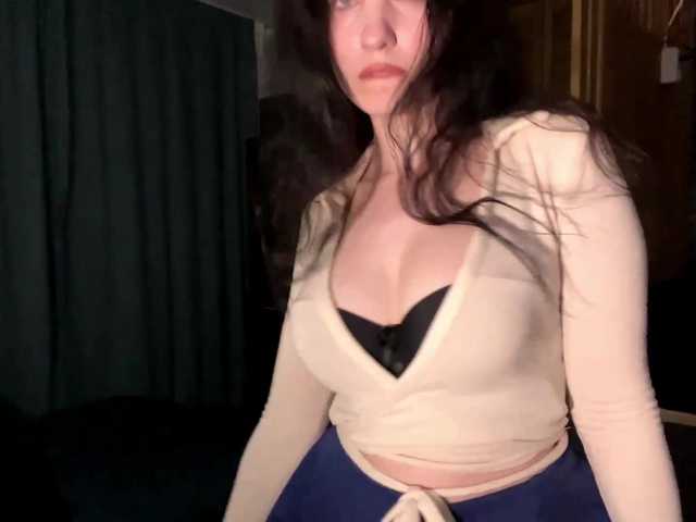 MeowAlika live cam on BongaCams