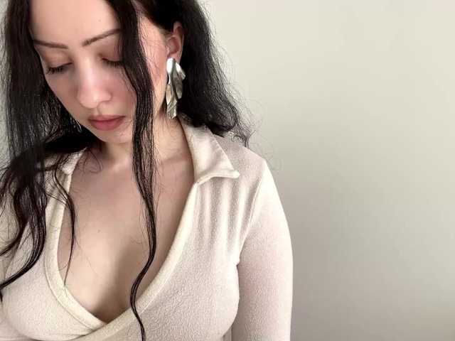 MeowAlika live cam on BongaCams