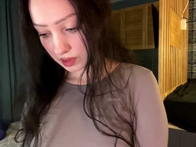 MeowAlika live cam on BongaCams