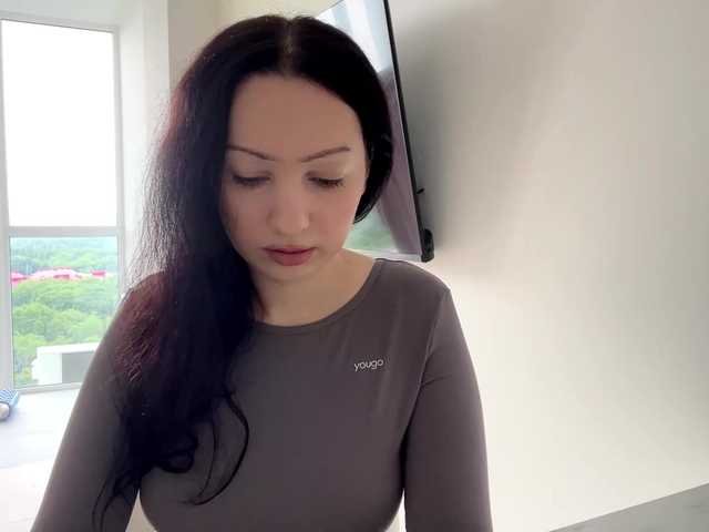 MeowAlika live cam on BongaCams