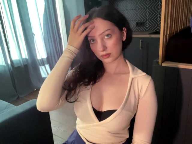 MeowAlika live cam on BongaCams
