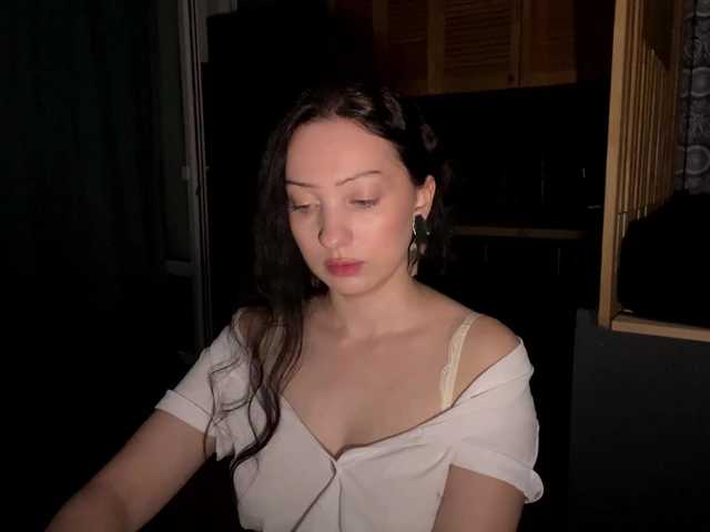 MeowAlika live cam on BongaCams