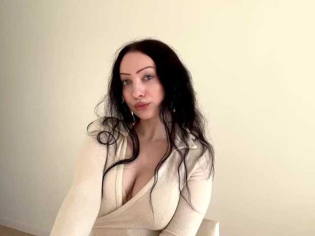 MeowAlika live cam on BongaCams