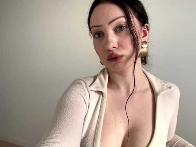 MeowAlika live cam on BongaCams