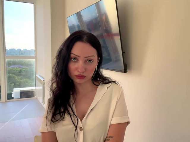 MeowAlika live cam on BongaCams