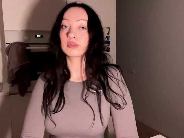 MeowAlika live cam on BongaCams