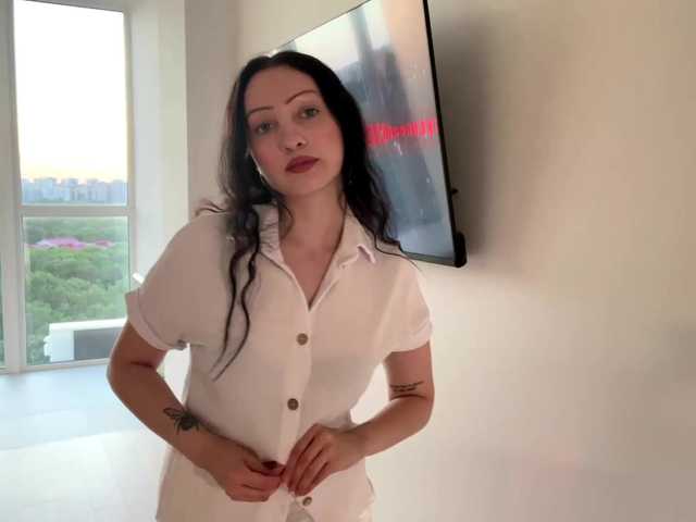 MeowAlika live cam on BongaCams