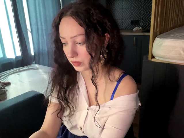 MeowAlika live cam on BongaCams