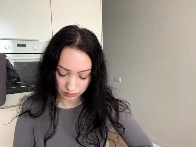 MeowAlika live cam on BongaCams