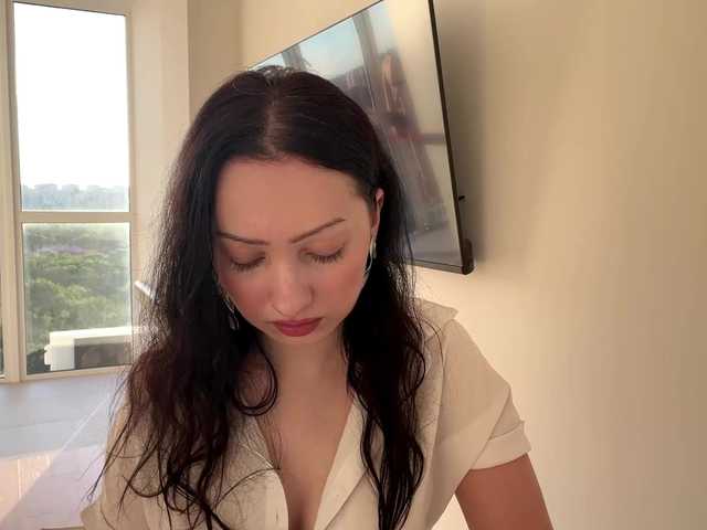 MeowAlika live cam on BongaCams