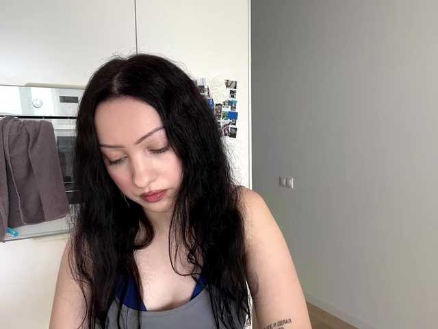 MeowAlika live cam on BongaCams