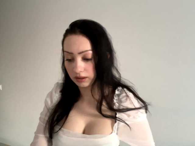 MeowAlika live cam on BongaCams