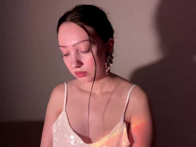 MeowAlika live cam on BongaCams