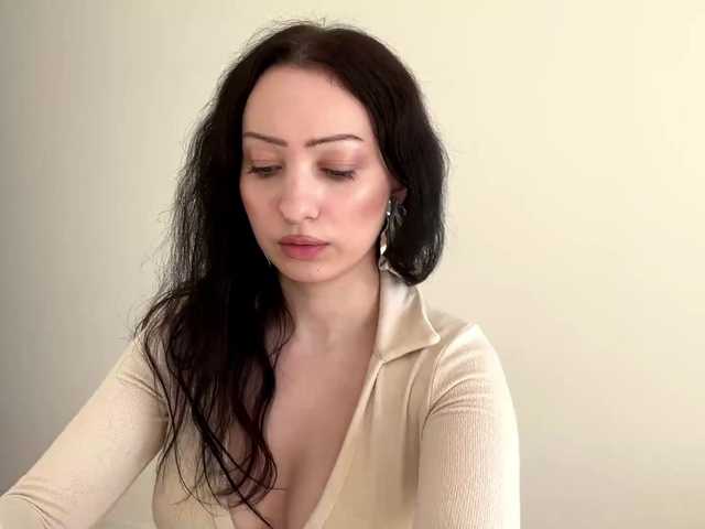 MeowAlika live cam on BongaCams