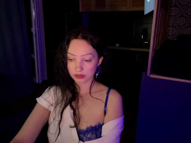 MeowAlika live cam on BongaCams