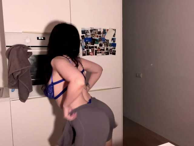MeowAlika live cam on BongaCams