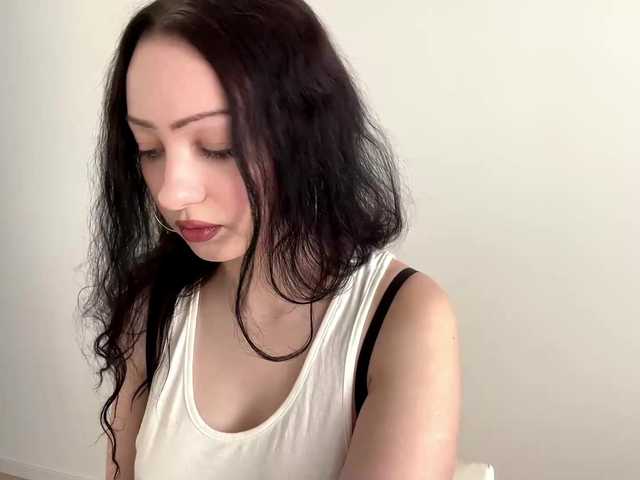 MeowAlika live cam on BongaCams