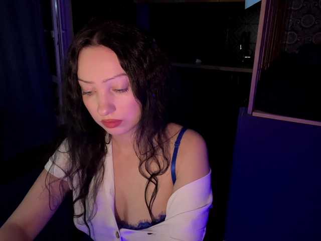 MeowAlika live cam on BongaCams