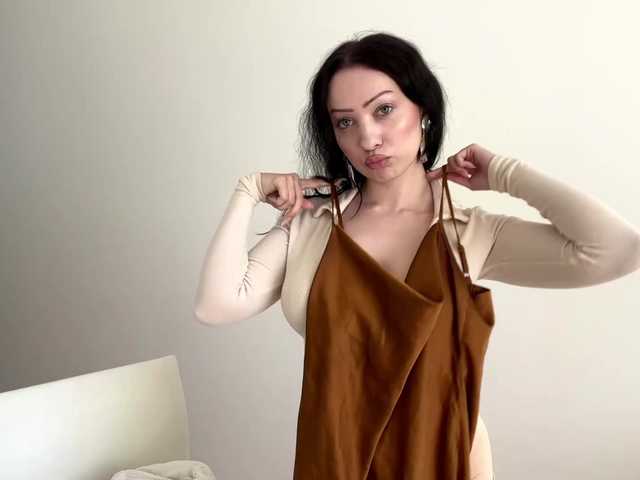 MeowAlika live cam on BongaCams