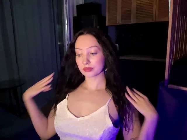 MeowAlika live cam on BongaCams