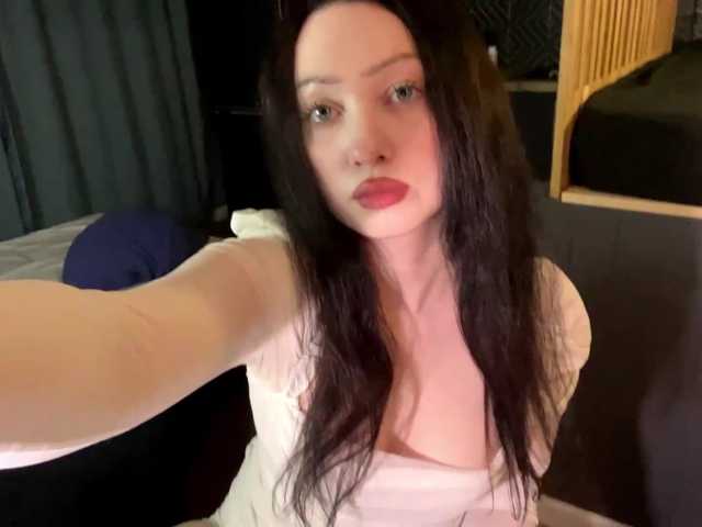 MeowAlika live cam on BongaCams
