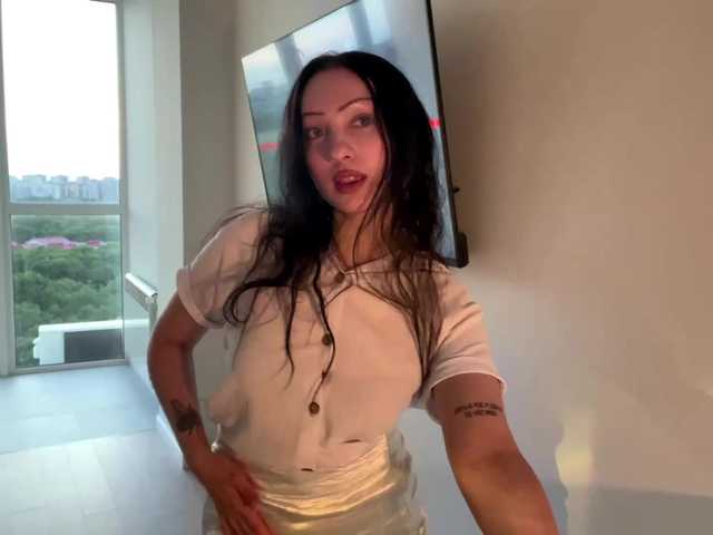 MeowAlika live cam on BongaCams