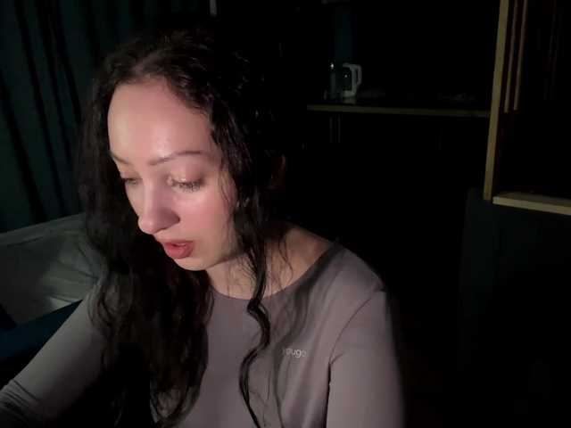 MeowAlika live cam on BongaCams