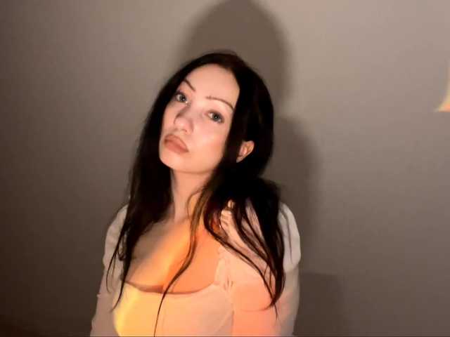 MeowAlika live cam on BongaCams