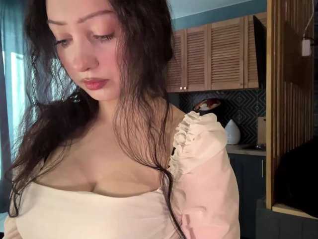 MeowAlika live cam on BongaCams