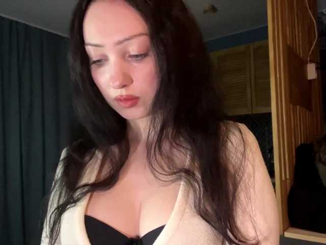 MeowAlika live cam on BongaCams