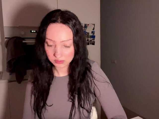 MeowAlika live cam on BongaCams