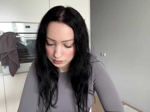 MeowAlika live cam on BongaCams