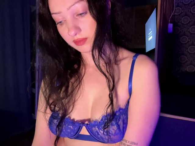 MeowAlika live cam on BongaCams