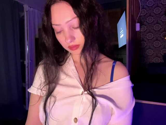 MeowAlika live cam on BongaCams