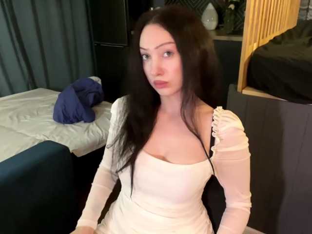 MeowAlika live cam on BongaCams