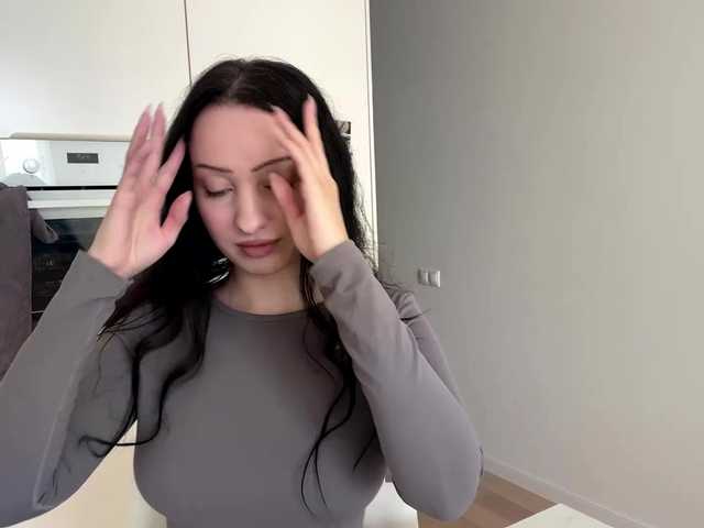 MeowAlika live cam on BongaCams