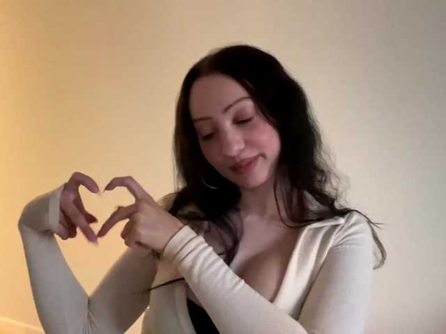 MeowAlika live cam on BongaCams