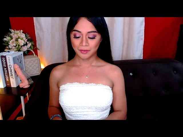 MajestyElla Live Webcam on BongaCams