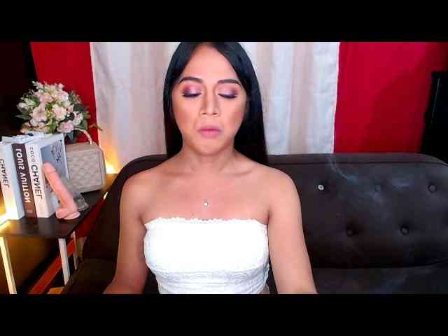 MajestyElla Live Webcam on BongaCams