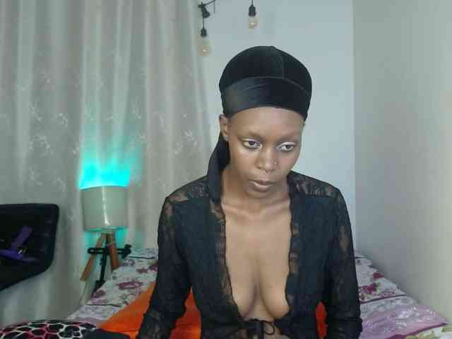 BellaLyna webcam