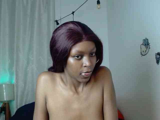 BellaLyna Live Webcam on BongaCams