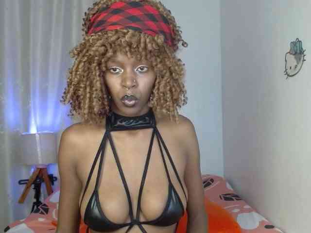 BellaLyna webcam