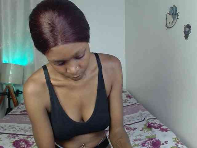BellaLyna webcam