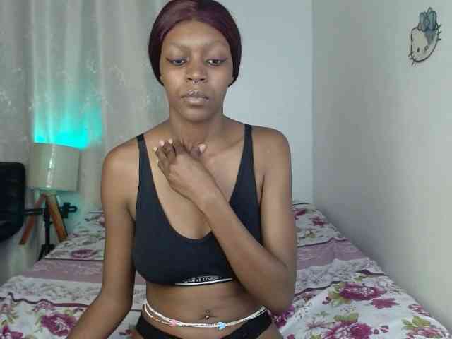 BellaLyna webcam