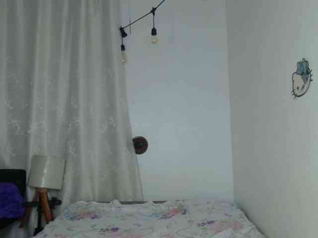 BellaLyna webcam