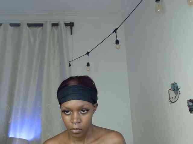 BellaLyna webcam
