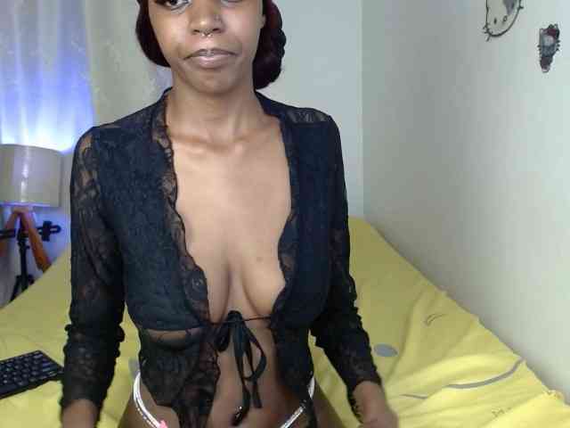 BellaLyna webcam