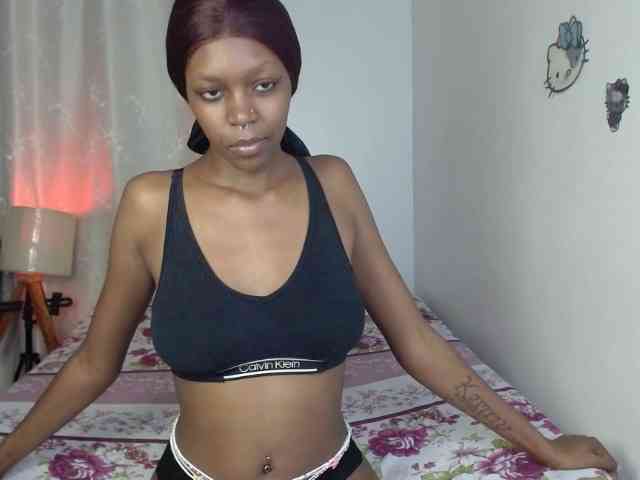 BellaLyna webcam