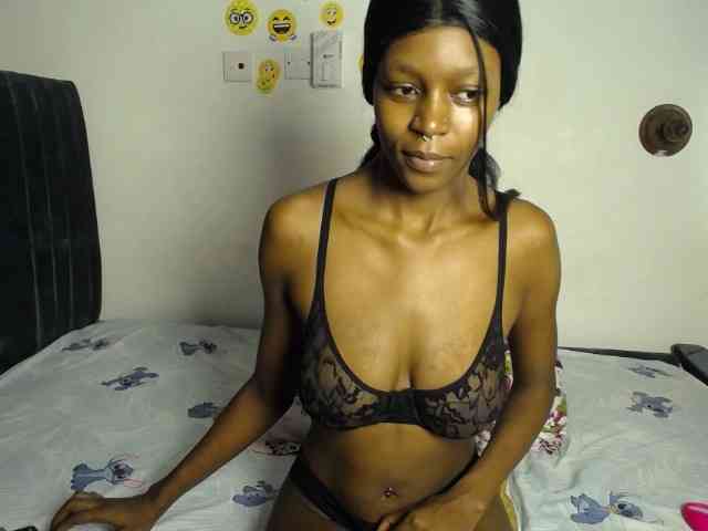BellaLyna webcam
